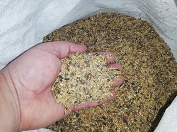 Корм для диких птиц, мелкие семена 1 кг.