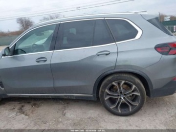 BMW X5 G05 2024 BMW X5 xDrive40i 2024 3.0 Benzyna 375KM, zdjęcie 2