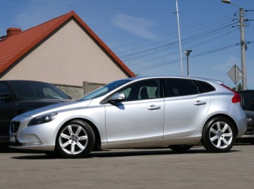 Volvo 2015 Volvo V40 115 koni Aut Ideał Spalanie 4l ON Ambiente 17” DVD parktroniki, zdjęcie 2