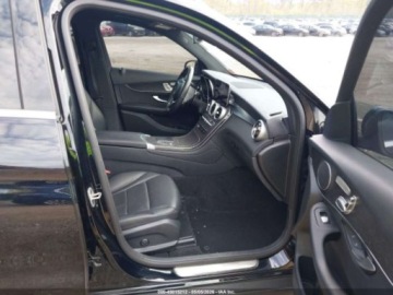 Mercedes GLC C254/X254 2022 Mercedes-Benz GLC 300 4Matic 2022 2.0 Benzyna 255KM, zdjęcie 9