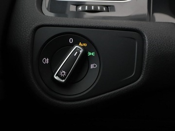 Volkswagen Golf VII Variant Facelifting 1.5 TSI ACT 150KM 2018 Volkswagen Golf automat 150KM R-Line PDC, zdjęcie 30