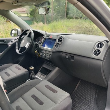Volkswagen Tiguan I SUV 2.0 TDI CR DPF 140KM 2009 Volkswagen Tiguan 2.0 TDI 4x4 Xenon Android Hak Czujniki Parkowania 2.0, zdjęcie 14