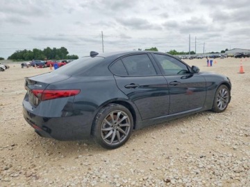 Alfa Romeo Giulia II Sedan Facelifting 2.0 Turbo 280KM 2022 Alfa Romeo Giulia 2022 Ti Q4 2.0 Benzyna 280KM, zdjęcie 3