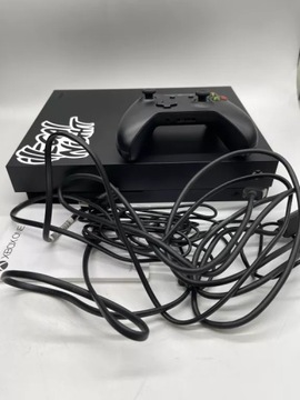 KONSOLA XBOX ONE X / 1T