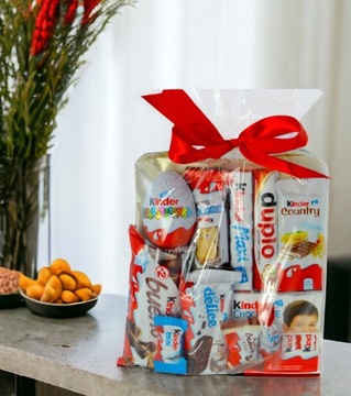 Набор сладостей Kinder Egg Package для детей ко Дню защиты детей