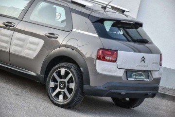 Citroen C4 Cactus Crossover 1.2 PureTech 82KM 2014 Citroen C4 Cactus CITROEN C4 CACTUS 1.2 VTi 82KM FEEL LED Navi Kamera Gwar, zdjęcie 10