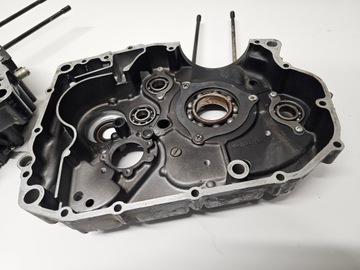 Suzuki DR 600 картерный блок двигателя