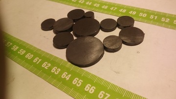 Круглый плоский ферритовый магнит диаметром 2 мм x Д 20 мм.