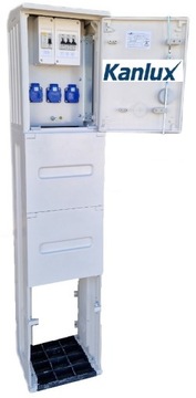 ROZDZIELNICA ELEKTRYCZNA BUDOWLANA NA FUNDAMENCIE