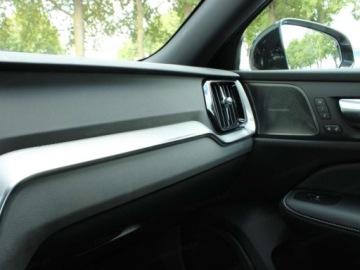 Volvo V60 II  2025 VOLVO V60 T6 AWD Plug-In Hybrid Plus Dark Combi 2.0 (398KM) 2025, zdjęcie 10