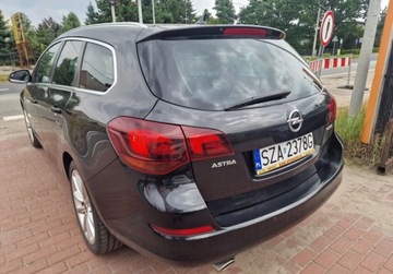 Opel Astra J Sports Tourer 1.4 Turbo ECOTEC 140KM 2012 Opel Astra 1.4Benzynasuper stan zarejestrowana w Polsce 1.4 Benzyna 140KM, zdjęcie 5