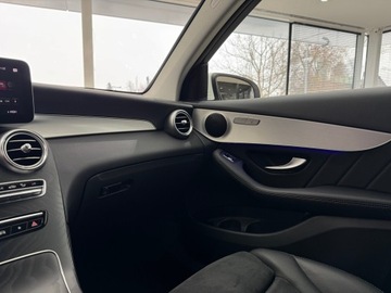 Mercedes GLC C253 SUV Facelifting 2.0 200d 163KM 2022 Mercedes-Benz GLC 200 4-Matic AMG Line / 1 właścic, zdjęcie 26