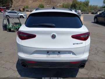 Alfa Romeo Stelvio 2022 Alfa Romeo Stelvio Sprint 2022 2.0l 2.0 Benzyna 280KM, zdjęcie 4