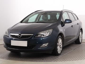 Opel Astra J Sports Tourer 1.4 Turbo ECOTEC 140KM 2012 Opel Astra 1.4 T, Xenon, Klima, Klimatronic, zdjęcie 1