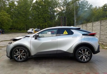 Toyota C-HR II SUV 1.8 Hybrid 140KM 2024 Toyota C-HR Okazja 1.8 Hybryda 140KM, zdjęcie 9