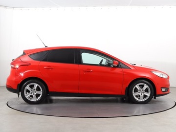 Ford Focus III Hatchback 5d facelifting 1.5 TDCi 120KM 2015 Ford Focus 1.5 TDCi, Salon Polska, Serwis ASO, zdjęcie 5