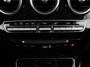 Mercedes Klasa C W205 Limuzyna 180 156KM 2016 Mercedes C 180 półskóra navi klima auto, zdjęcie 25