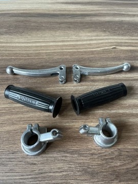 NOWY POLSKI KOMPLET DŹWIGNA KORPUS GUMA KIEROWNICY MOTORYNKA KOMAR ROMET