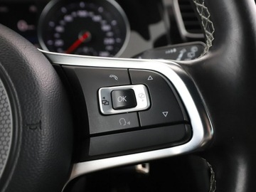 Volkswagen Golf VII GTD Variant Facelifting 2.0 TDI-CR BMT 184KM 2017 Volkswagen Golf GTD 184KM PDC grzane fotele, zdjęcie 25