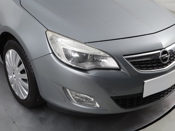 Opel Astra J Hatchback 5d 2.0 CDTI ECOTEC 160KM 2010 Opel Astra 2.0 CDTI, Klima, Tempomat, Parktronic, zdjęcie 16