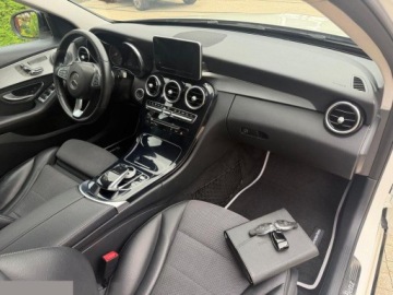 Mercedes Klasa C W205 Limuzyna 200 184KM 2017 Mercedes-Benz Klasa C 200 9G-TRONIC Exclusive 2.0 benzyna 184KM 2017r, zdjęcie 19