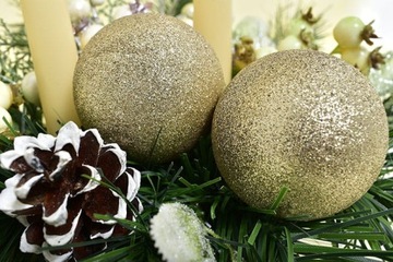 РОЖДЕСТВЕНСКИЕ УКРАШЕНИЯ УКРАШЕНИЕ СТОЛА ИСКУССТВЕННЫЕ ЦВЕТЫ СВЕЧИ ДОМ