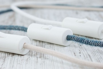 stylowy przełącznik przelotowy wyłącznik na kabel w oplocie do lampki loft