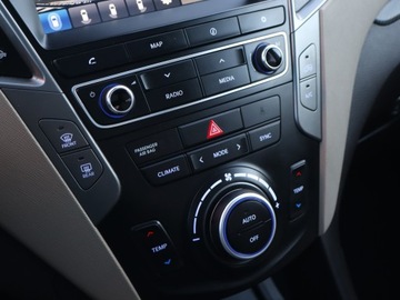 Hyundai Santa Fe III SUV Facelifting 2.0 CRDi 185KM 2017 Hyundai Santa Fe 2.0 CRDi, Salon Polska, zdjęcie 15