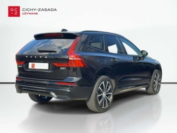 Volvo XC60 II 2022 Volvo XC 60 Plus Dark B5 AWD (250 14 KM) AUT ACC Blis CTA Harman Kamera F, zdjęcie 4
