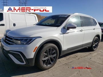 Volkswagen Tiguan II 2022 Volkswagen Tiguan 2022 r., 2,0L SE 4x4 2.0 Benzyna 184KM