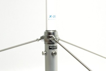 Diamond X-200 144/430 MHz 200W 2,5m 8,0dB X200