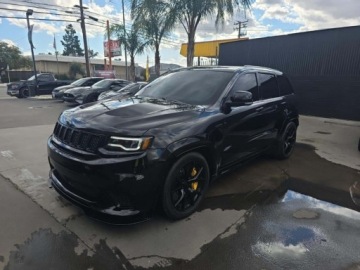 Jeep Grand Cherokee IV 2020 Jeep Grand Cherokee trackhawk niski przebieg 6.2 Benzyna 707KM, zdjęcie 2