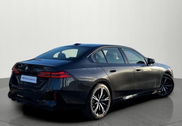 BMW Seria 5 G90-91 Sedan 2.0 20d 197KM 2024 BMW Seria 5 520d G60 197 KM Skretna tylna os Dealer BMW Bonkowscy, zdjęcie 2