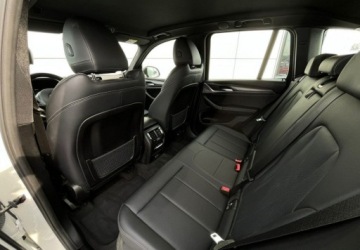 BMW X3 G01 SUV Plug-in Facelifting 2.0 30e 292KM 2022 BMW X3 M Pakiet Plug-In xDrive Skora Kamera Navi Full Led FV23, zdjęcie 17