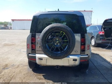 Land Rover Defender IV (L663) 2023 Land Rover Defender 110 SE 2023 3.0l 3.0 Benzyna 395KM, zdjęcie 4