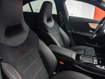Mercedes CLA C118/X118 Coupe Facelifting 2.0 220 190KM 2025 MERCEDES-BENZ CLA 220 4-Matic AMG Line 2.0 (190KM) 2025, zdjęcie 3