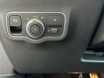 Mercedes GLB SUV 2.0 220d 190KM 2025 MERCEDES-BENZ GLB 220 d 4-Matic AMG Line 2.0 190KM, zdjęcie 8