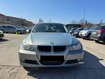 BMW Seria 3 E90-91-92-93 Limuzyna E90 318i 129KM 2007 BMW Seria 3 BMW Seria 3 2,0 Benzyna Super Stan Zamiana 2.0 Benzyna 129KM, zdjęcie 3