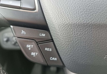 Ford Kuga II SUV Facelifting 1.5 EcoBoost 120KM 2017 Ford Kuga Przebieg 51.000 km - silnik 1,5 - 120 KM 1.5 Benzyna 120KM, zdjęcie 27