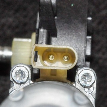 FORD FUSION PŘEDNÍ PRAVÝ MOTOR ZVEDAČ OKNO DVEŘE 0130821939 2005