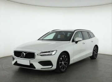 Volvo V60 II  Kombi 2.0 D3 150KM 2019 Volvo V60 D3 2.0, Salon Polska, Serwis ASO, zdjęcie 1