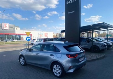 Kia Ceed III Hatchback Facelifting  1.5 T-GDI 160KM 2022 Kia Ceed 1 Wl. , Salon PL , Zadbany , 1.5 benz..., zdjęcie 4