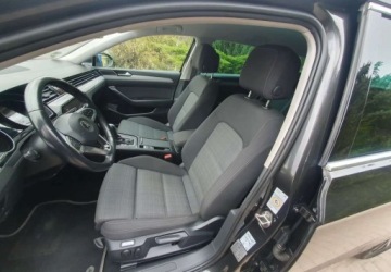 Volkswagen Passat B8 Variant 2.0 TDI BlueMotion SCR 150KM 2019 Volkswagen Passat Volkswagen Passat 2.0 TDI SCR DSG Business 2.0 Diesel, zdjęcie 9
