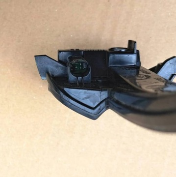 BMW 1 F40 SMĚROVKA ZRCÁTKO PRAVÉHO