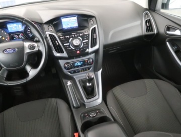 Ford Focus III Kombi Facelifting 1.0 EcoBoost 125KM 2014 Ford Focus 1.0 EcoBoost, Navi, Klima, Klimatronic, zdjęcie 7