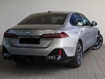 BMW Seria 5 G90-91 Touring 2.0 520d 197KM 2025 BMW Seria 5 520d xDrive Sport Sedan 2.0 (197KM) 2025, zdjęcie 2