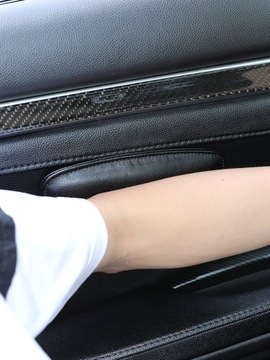 АВТОМОБИЛЬНЫЕ НАКОЛЕННИКИ, ЗАЩИЩАЮЩИЕ БЕДРО