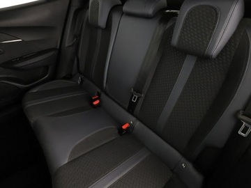 Peugeot 2008 II SUV 1.2 PureTech 130KM 2020 Peugeot 2008 Kamera, Aut.klima, Navi, Bluetooth, zdjęcie 16