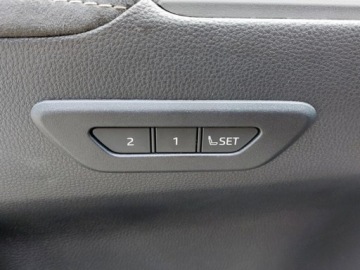 Toyota C-HR II SUV Plug-In 2.0 Hybrid Dynamic Force Plug-in  223KM 2025 Executive 2.0 Plug-in Hybrid Dynamic Force 223KM | Podgrzewane fotele!, zdjęcie 2