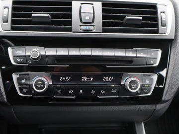 BMW Seria 1 F20-F21 2015 BMW 1 118i, Salon Polska, Serwis ASO, Automat, zdjęcie 15